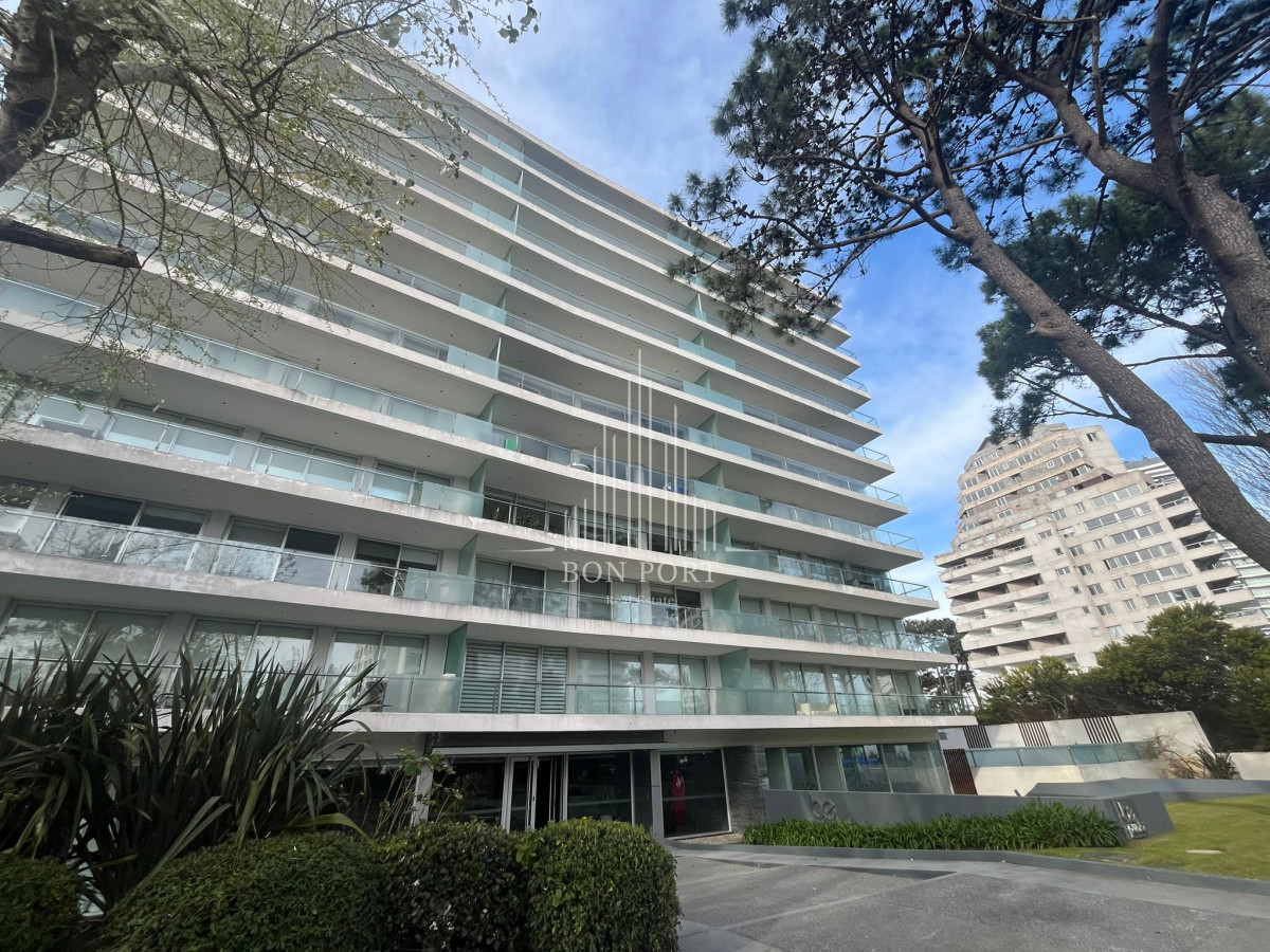 Apartamento ID.272 - Apartamento en Alquiler  de 2 dormitorios en Edificio Be Punta , Punta del este , Playa Brava 