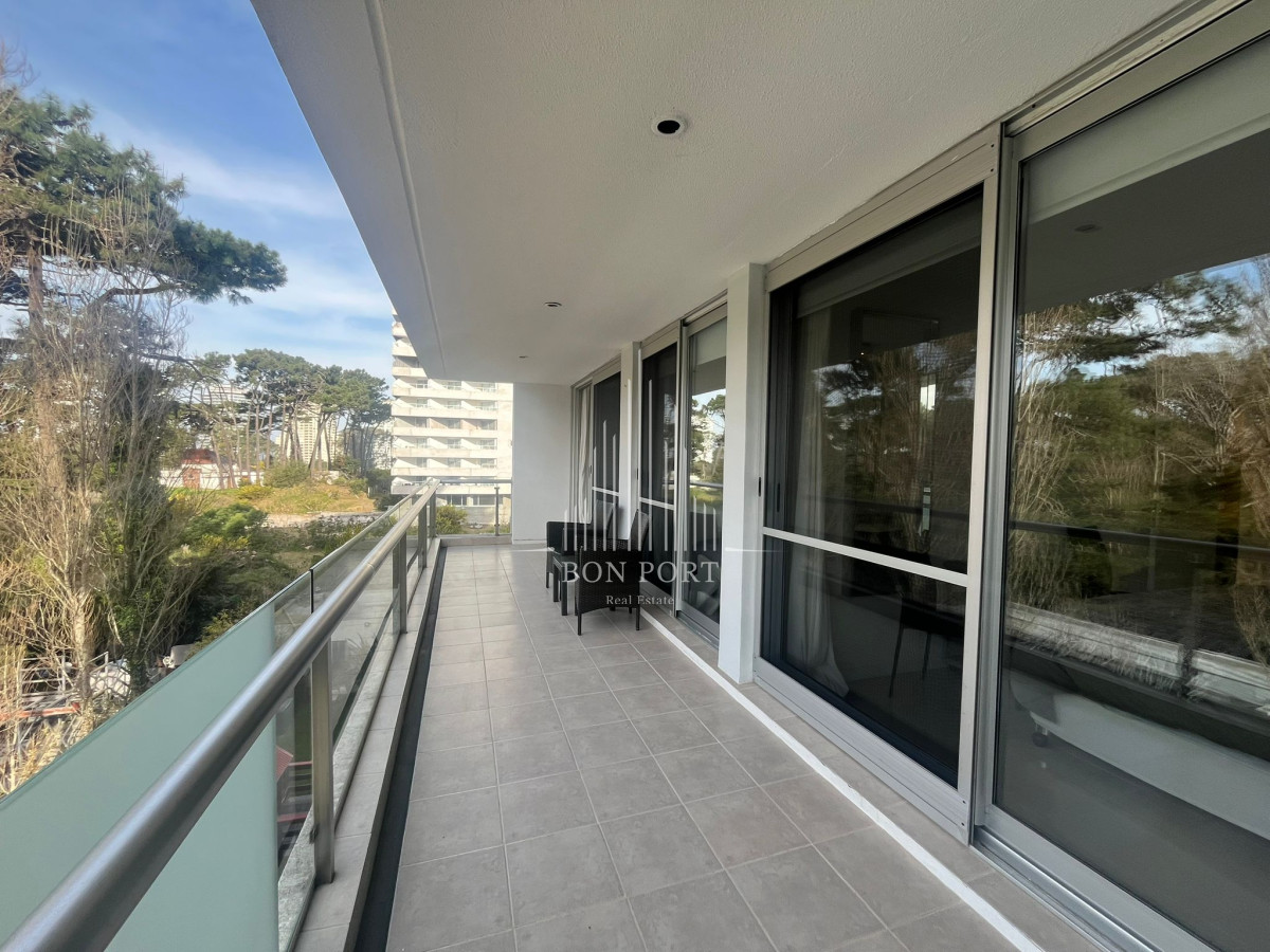 Apartamento ID.272 - Apartamento en Alquiler  de 2 dormitorios en Edificio Be Punta , Punta del este , Playa Brava 