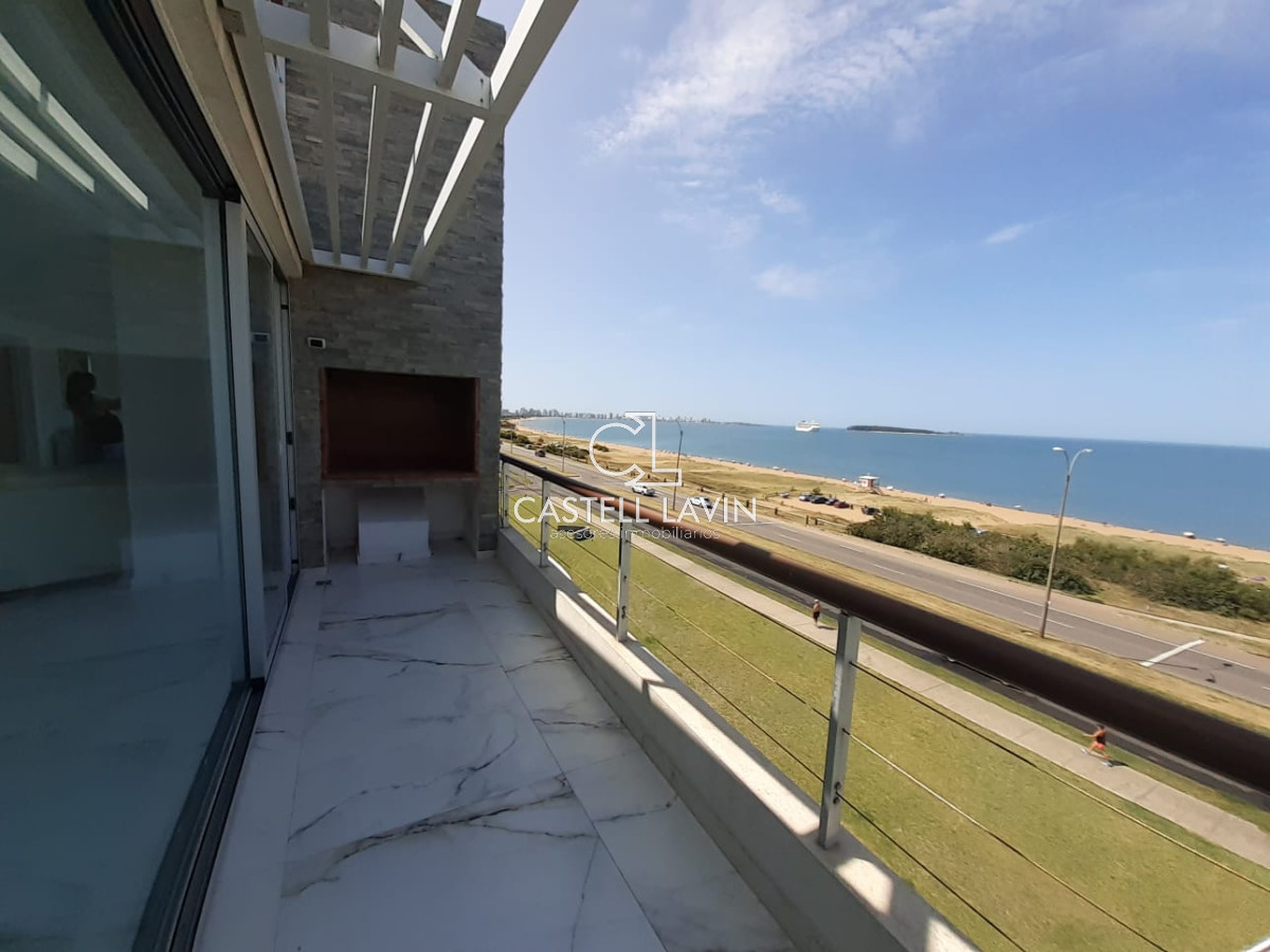 Apartamento ID.26 - Venta Apartamento 4 Dormitorios Primera Linea Playa Mansa Punta del Este