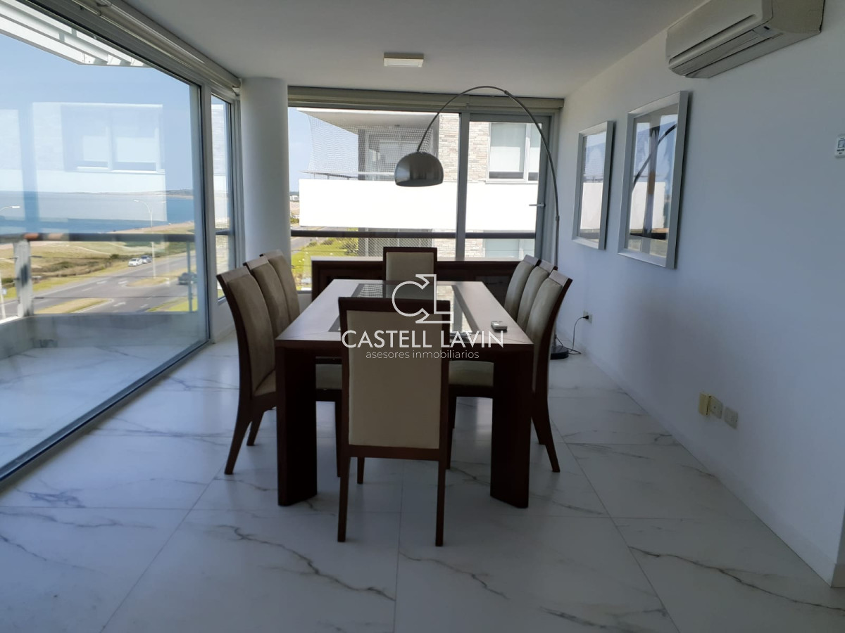 Apartamento ID.26 - Venta Apartamento 4 Dormitorios Primera Linea Playa Mansa Punta del Este