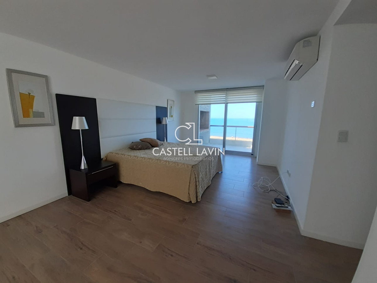 Apartamento ID.26 - Venta Apartamento 4 Dormitorios Primera Linea Playa Mansa Punta del Este