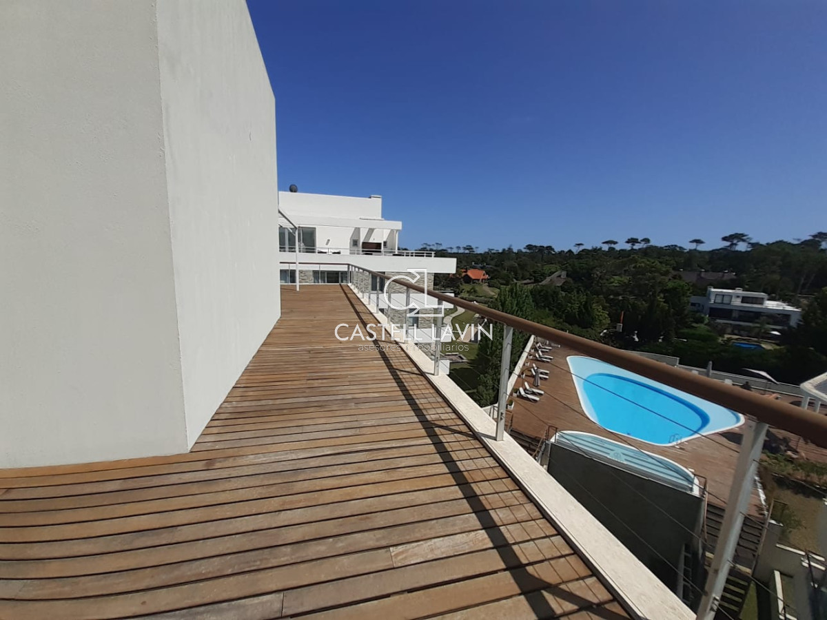 Apartamento ID.26 - Venta Apartamento 4 Dormitorios Primera Linea Playa Mansa Punta del Este