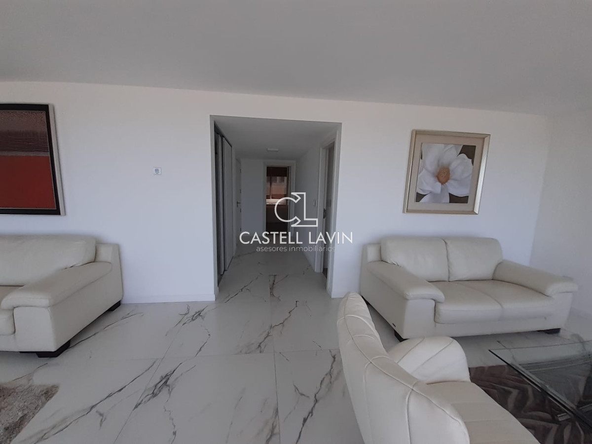 Apartamento ID.26 - Venta Apartamento 4 Dormitorios Primera Linea Playa Mansa Punta del Este