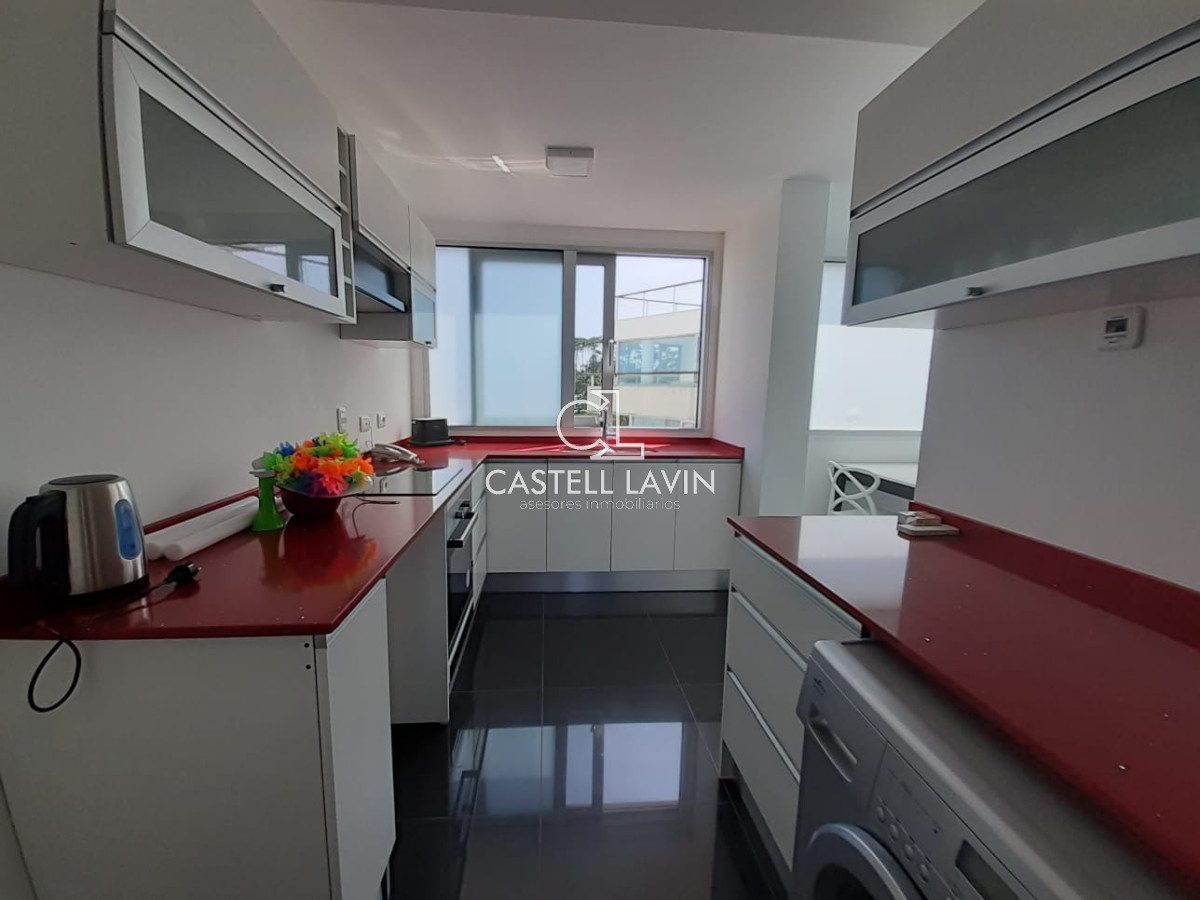 Apartamento ID.26 - Venta Apartamento 4 Dormitorios Primera Linea Playa Mansa Punta del Este