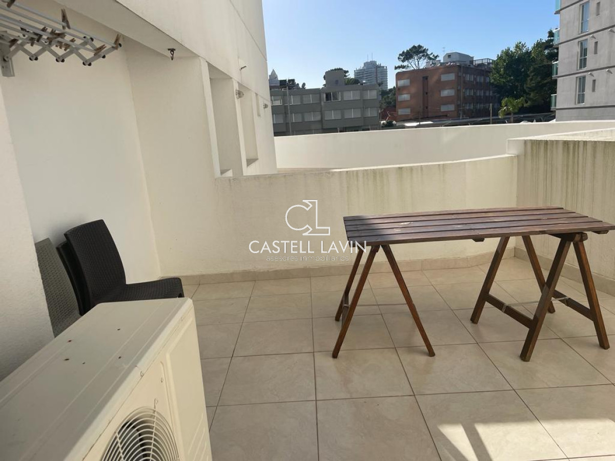 Apartamento ID.21 - Venta Apartamento 2 Dormitorios Playa Mansa Punta del Este
