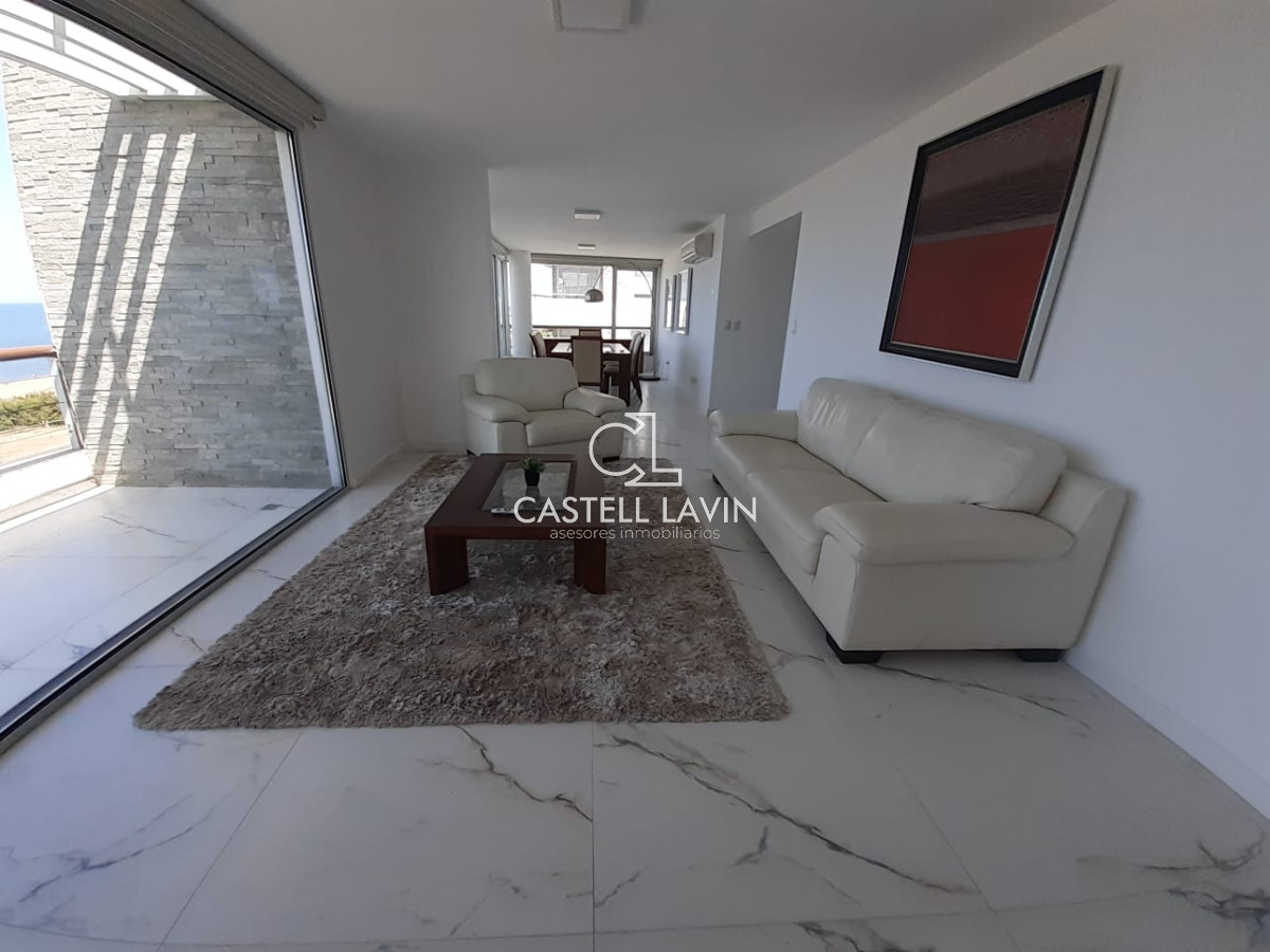 Apartamento ID.26 - Venta Apartamento 4 Dormitorios Primera Linea Playa Mansa Punta del Este
