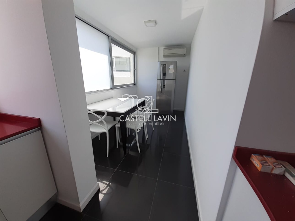 Apartamento ID.26 - Venta Apartamento 4 Dormitorios Primera Linea Playa Mansa Punta del Este