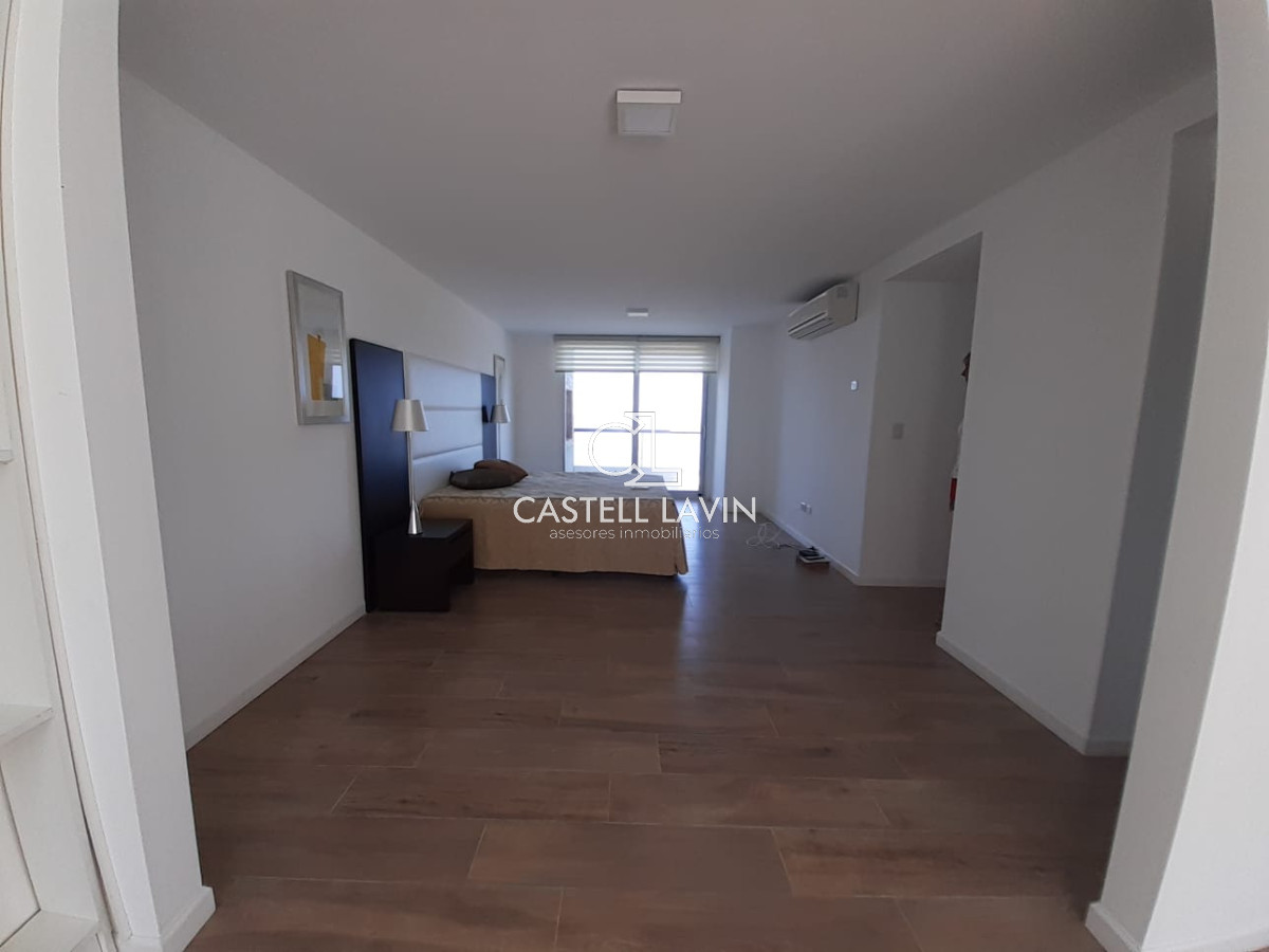 Apartamento ID.26 - Venta Apartamento 4 Dormitorios Primera Linea Playa Mansa Punta del Este