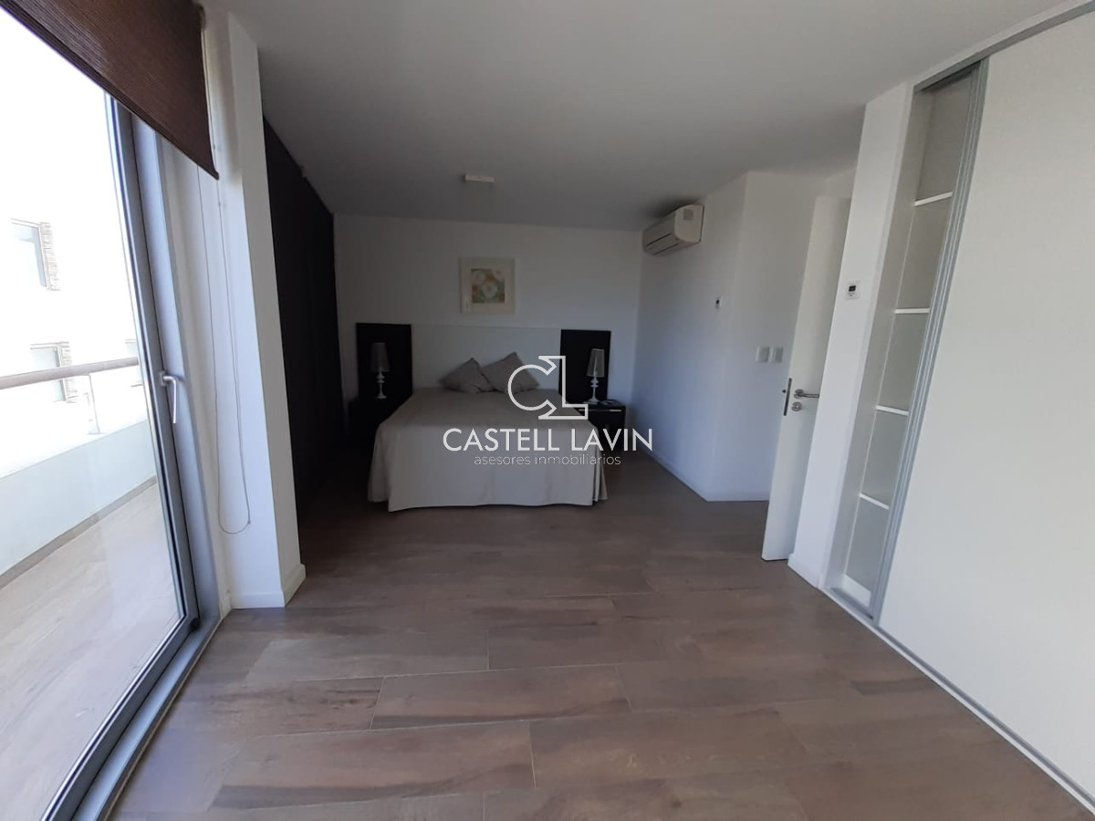 Apartamento ID.26 - Venta Apartamento 4 Dormitorios Primera Linea Playa Mansa Punta del Este