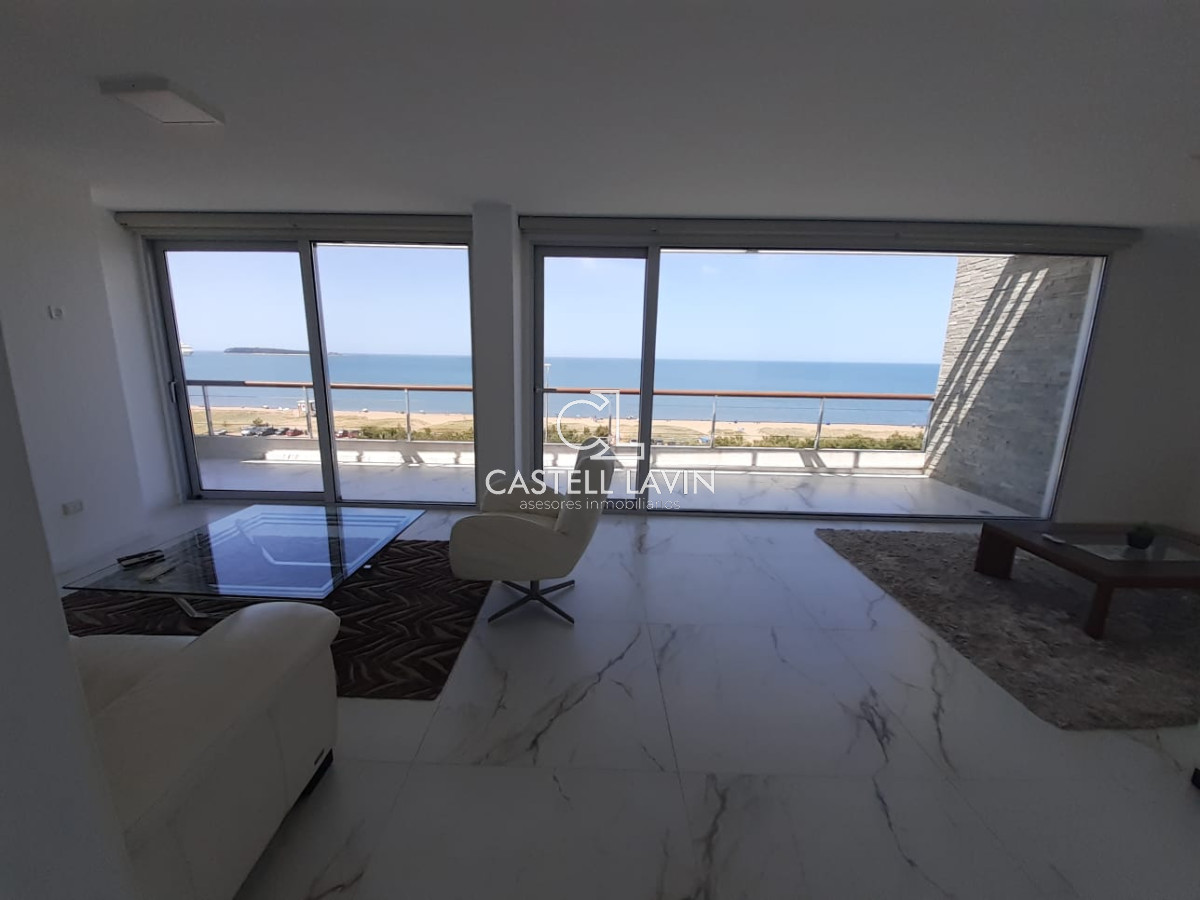 Apartamento ID.26 - Venta Apartamento 4 Dormitorios Primera Linea Playa Mansa Punta del Este