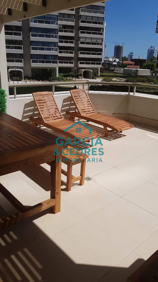 Apartamento ID.539 - Apartamento de 4 dormitorios en Torre Imperiale, Playa brava 