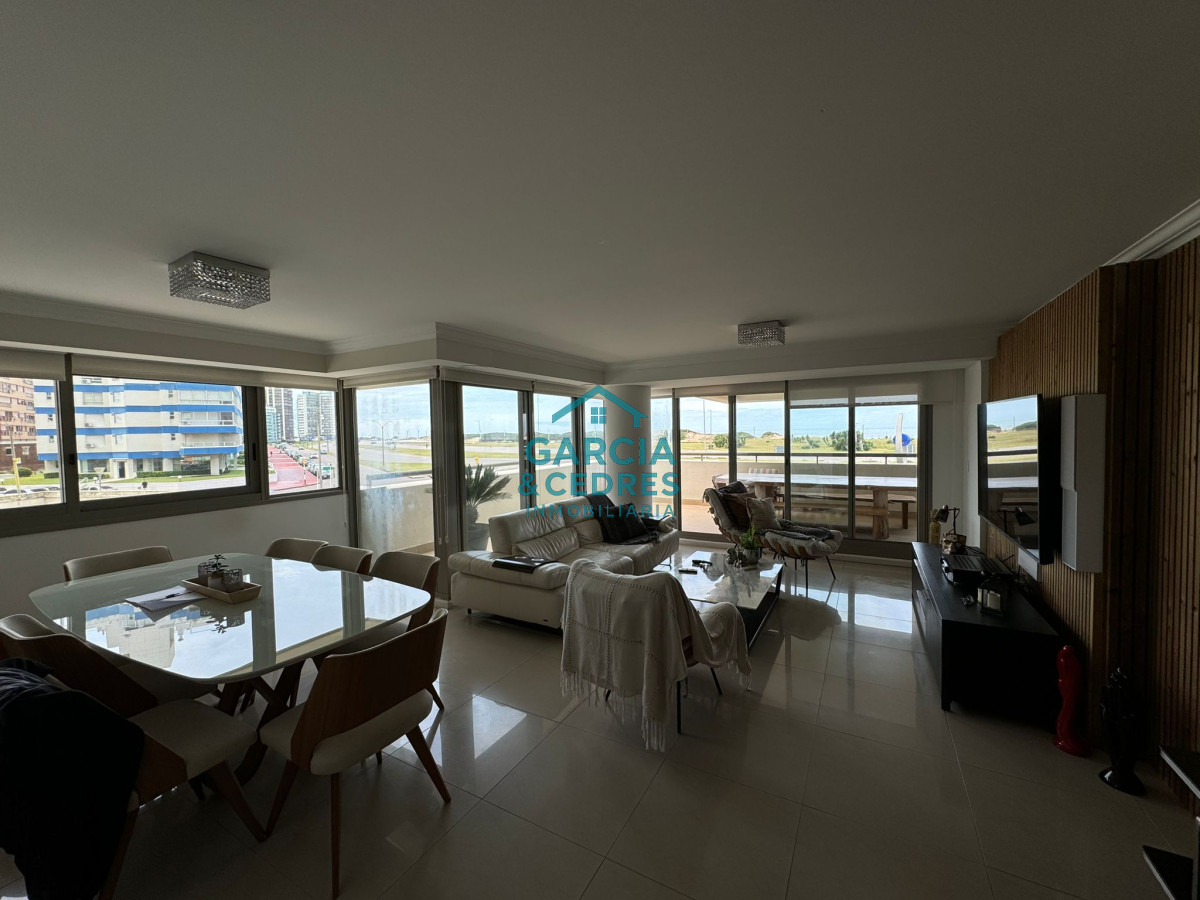 Apartamento ID.539 - Apartamento de 4 dormitorios en Torre Imperiale, Playa brava 