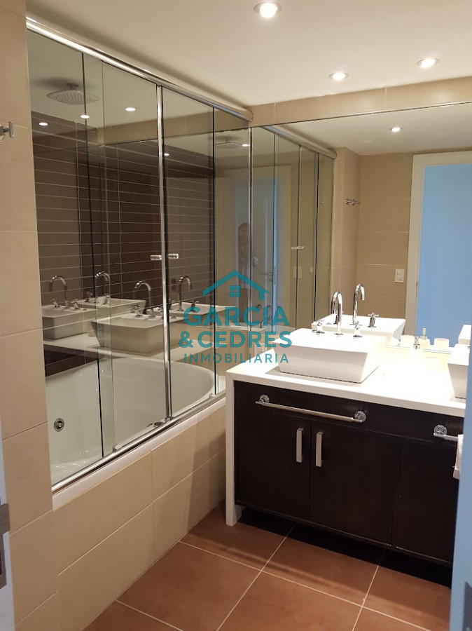 Apartamento ID.539 - Apartamento de 4 dormitorios en Torre Imperiale, Playa brava 