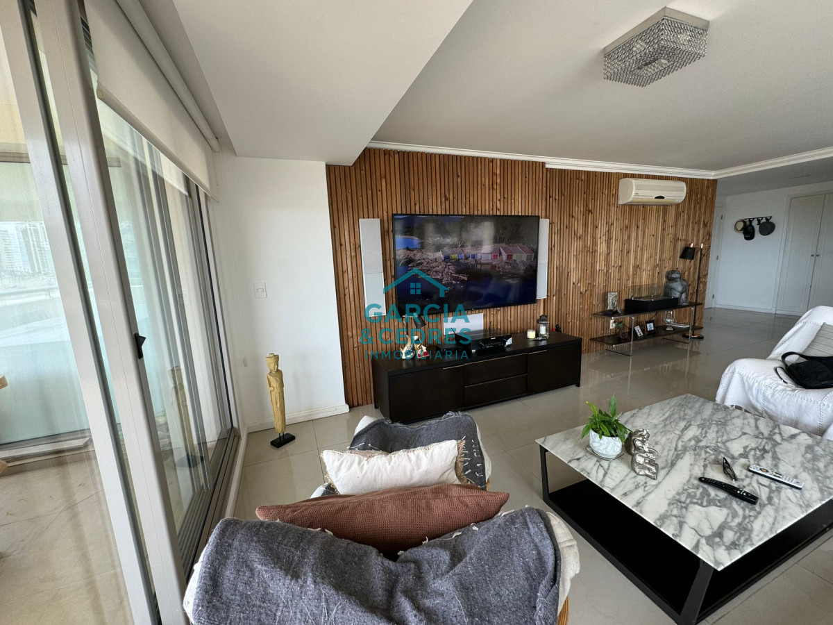 Apartamento ID.539 - Apartamento de 4 dormitorios en Torre Imperiale, Playa brava 