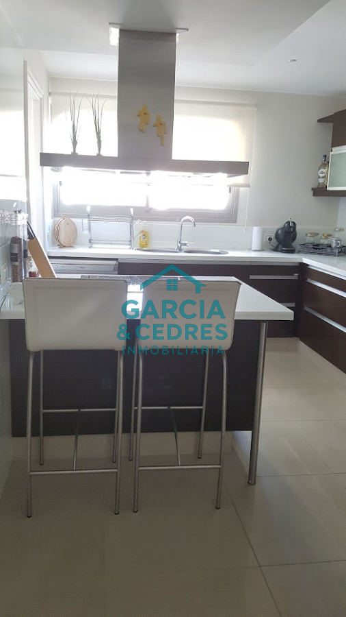 Apartamento ID.539 - Apartamento de 4 dormitorios en Torre Imperiale, Playa brava 