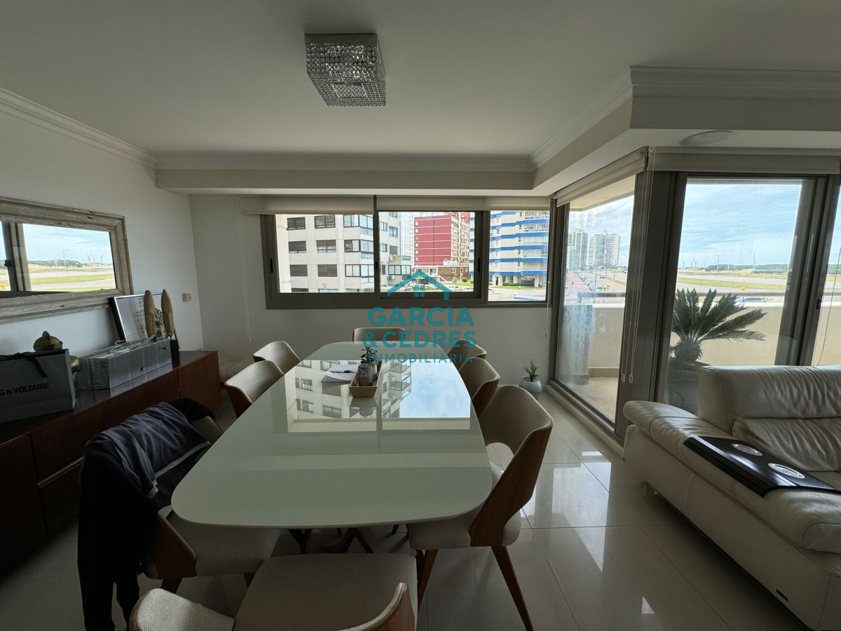 Apartamento ID.539 - Apartamento de 4 dormitorios en Torre Imperiale, Playa brava 
