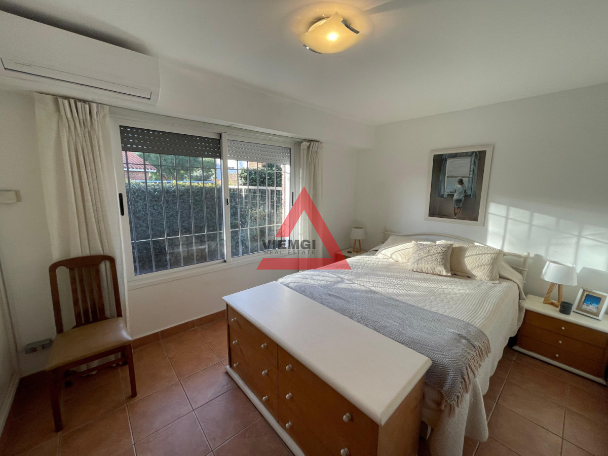 Casa ID.244 - Casa en venta en Punta del este de 4 dormitorios , Playa mansa