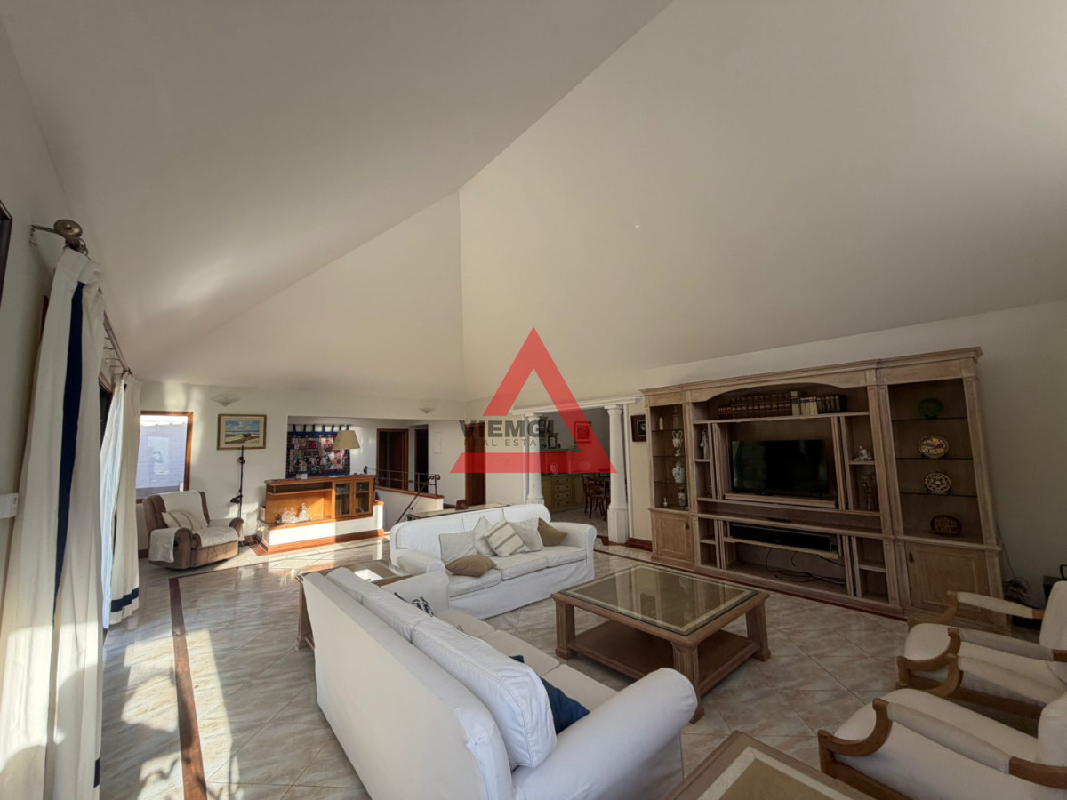 Casa ID.238 - Casa en Alquiler anual U$D 5500 Punta del este 3 dormitorios San Rafael , Parrillero , Piscina 