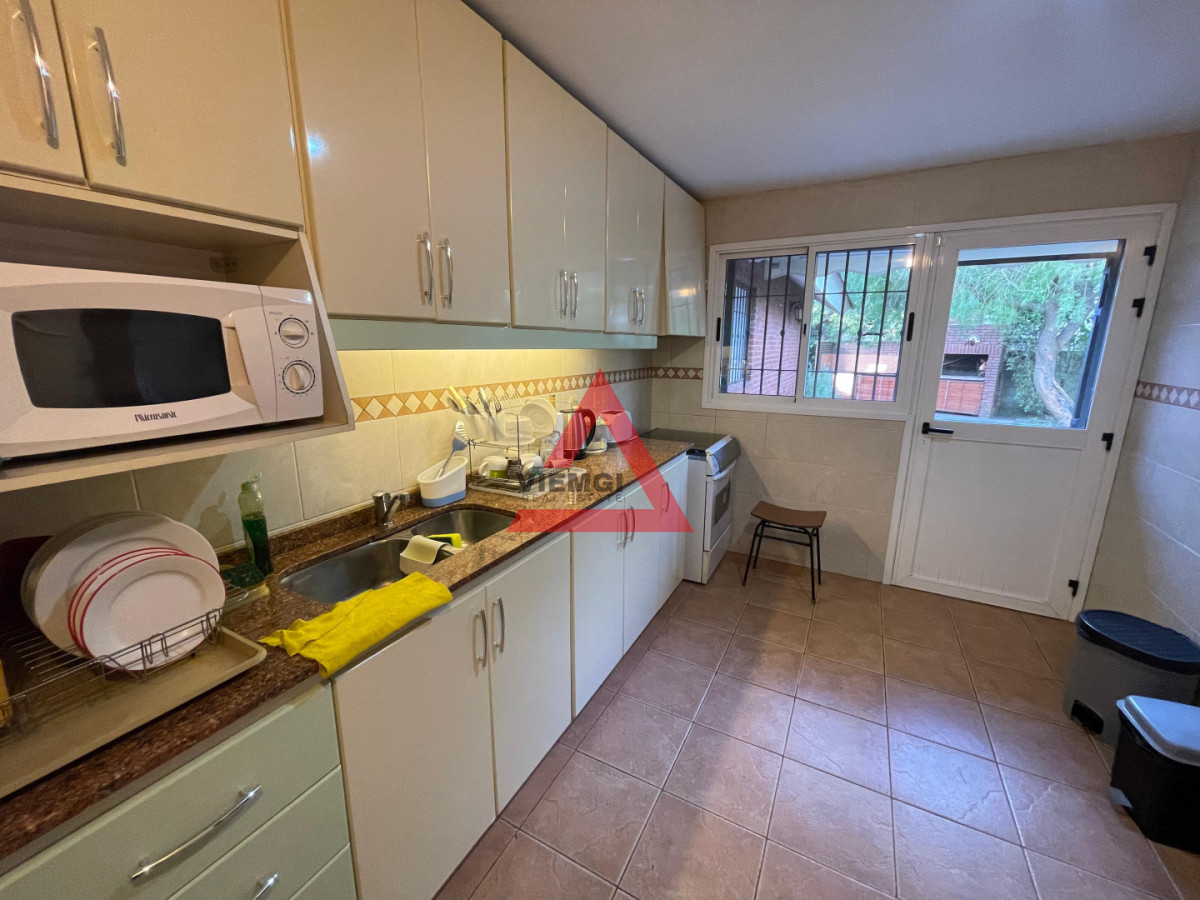 Casa ID.244 - Casa en venta en Punta del este de 4 dormitorios , Playa mansa