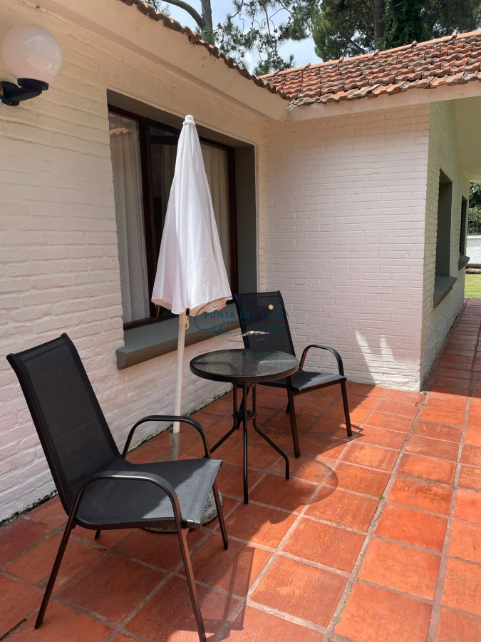 Casa ID.33 - Casa en alquiler de 4 dormitorios de temporada en Punta del este , Playa mansa 