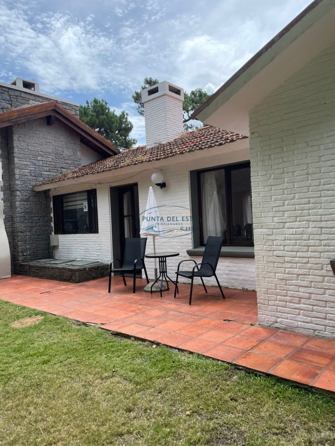 Casa ID.33 - Casa en alquiler de 4 dormitorios de temporada en Punta del este , Playa mansa 