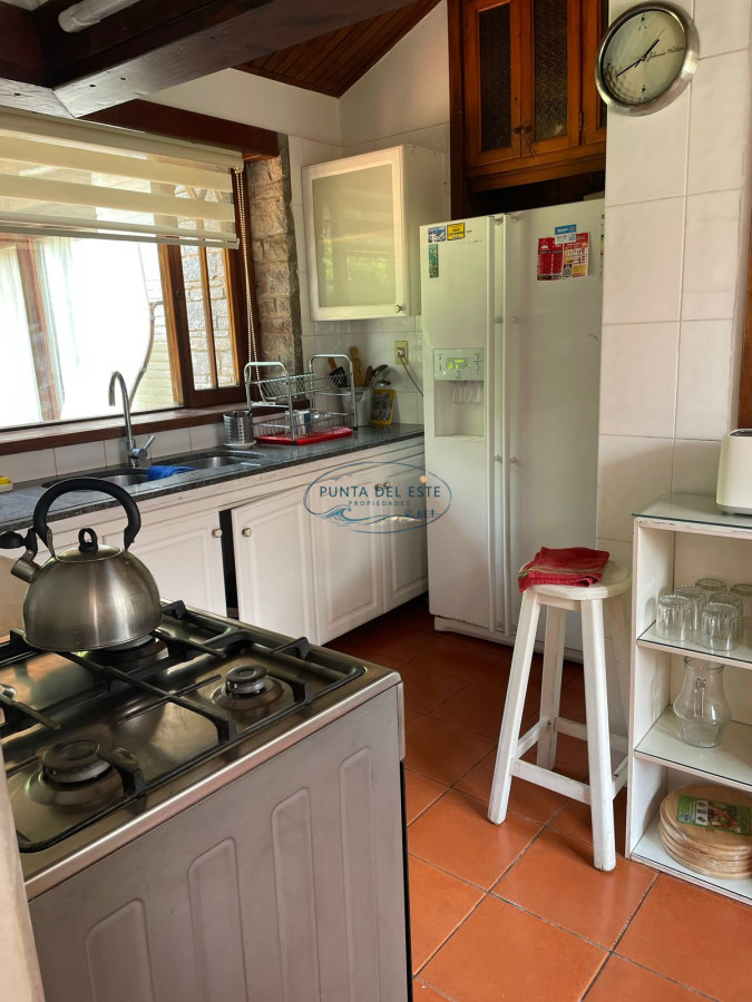 Casa ID.33 - Casa en alquiler de 4 dormitorios de temporada en Punta del este , Playa mansa 