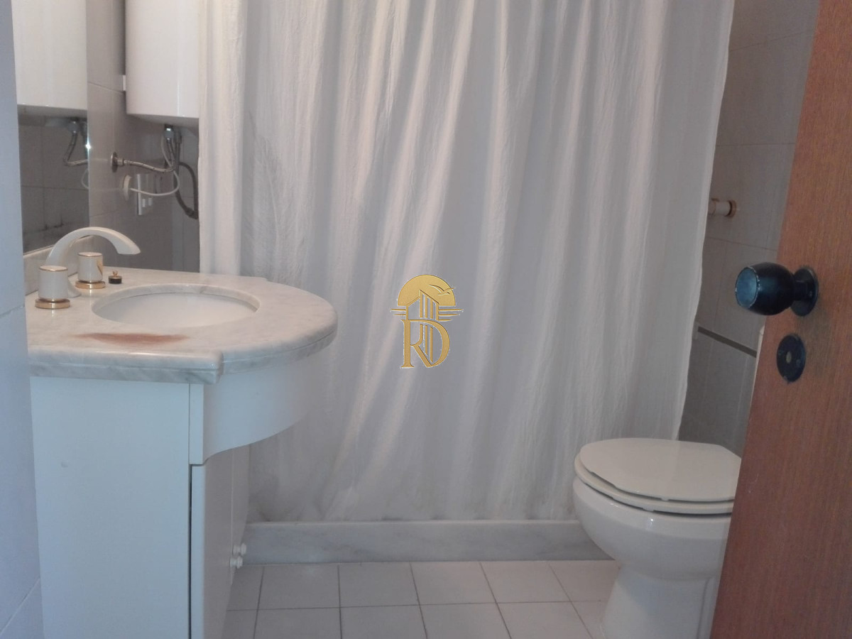 Apartamento en Venta de 2 dormitorios y medio en Punta del este , Playa Brava , Edificio Long Beach -id-818-7