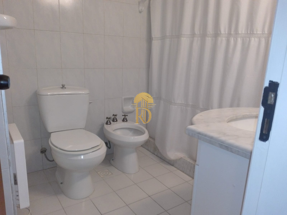 Apartamento en Venta de 2 dormitorios y medio en Punta del este , Playa Brava , Edificio Long Beach -id-818-11