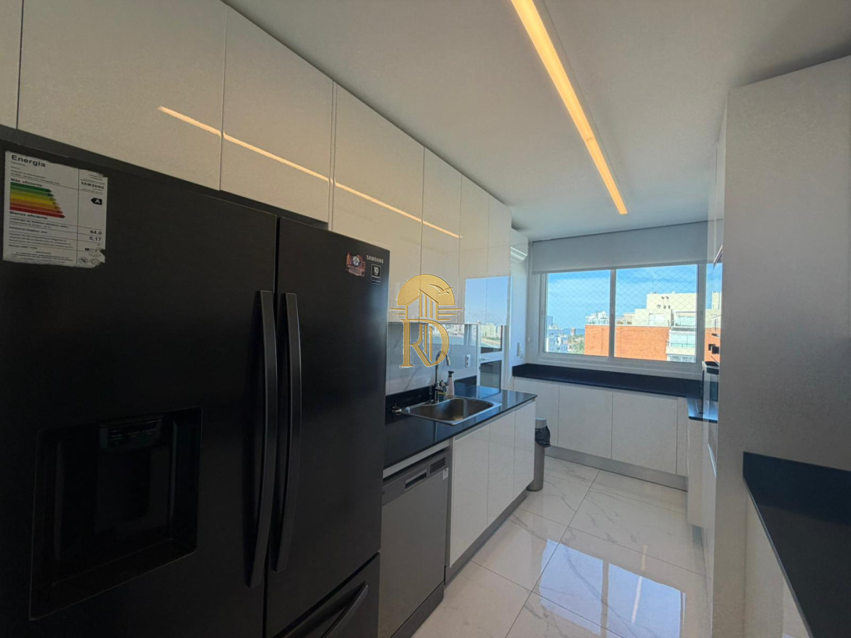 Apartamento en Venta de 3 dormitorios en Paramount , Punta del este -id-821-25