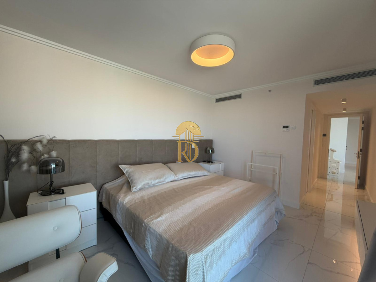 Apartamento en Venta de 3 dormitorios en Paramount , Punta del este -id-821-15
