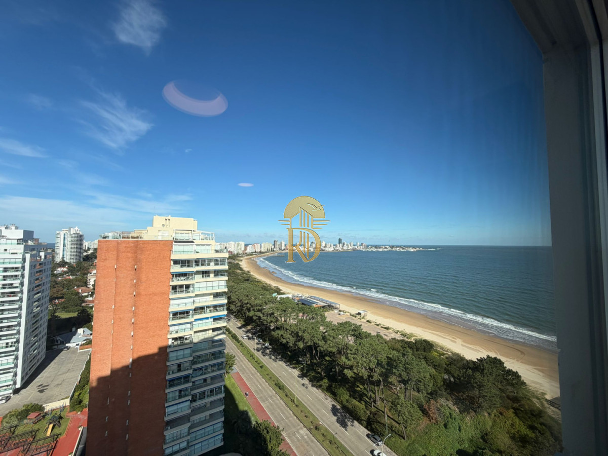 Apartamento en Venta de 3 dormitorios en Paramount , Punta del este -id-821-20