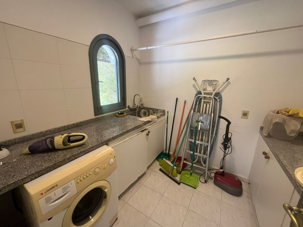 Casa ID.2062 - Casa en Alquiler de Temporada en Punta del este con gran capacidad  , a pasos de Playa Brava 