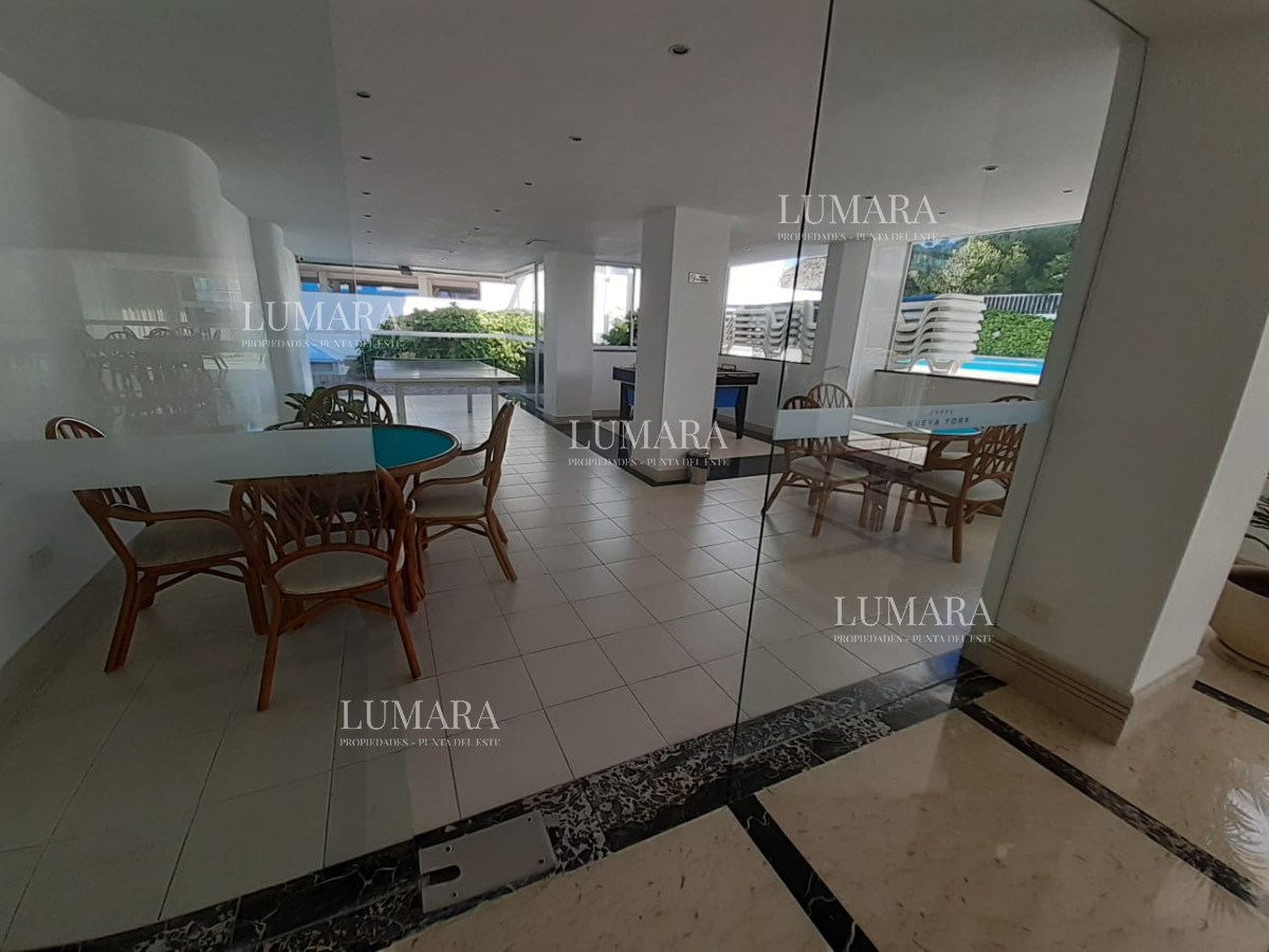 Apartamento ID.3084 - Apartamento en venta de 3 dormitorios en Punta del este , Playa brava , 