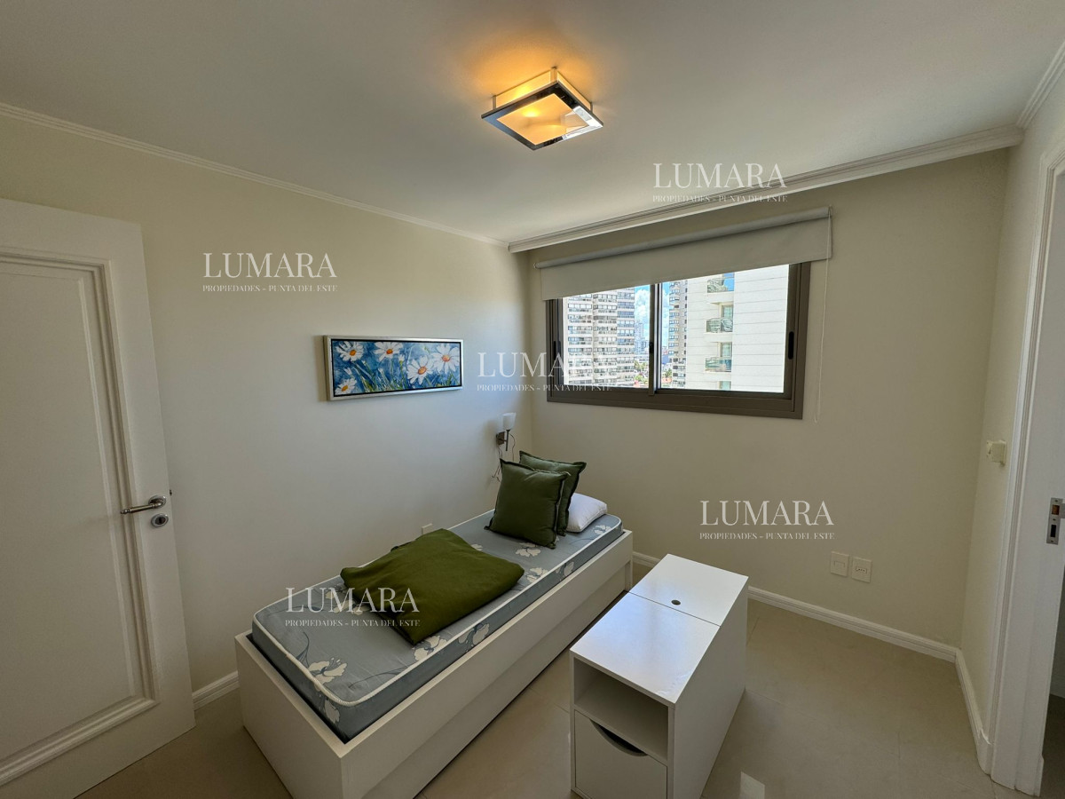 Apartamento ID.616 - Brava, 3 dormitorios y dependencia