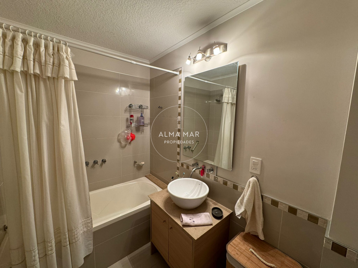 Apartamento ID.4320 - CÓMODO APARTAMENTO EN OCEAN DRIVE 