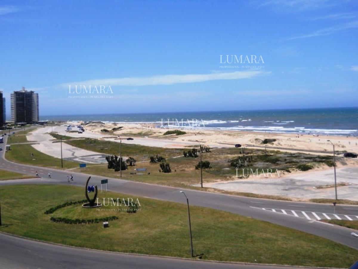 Apartamento ID.616 - Brava, 3 dormitorios y dependencia