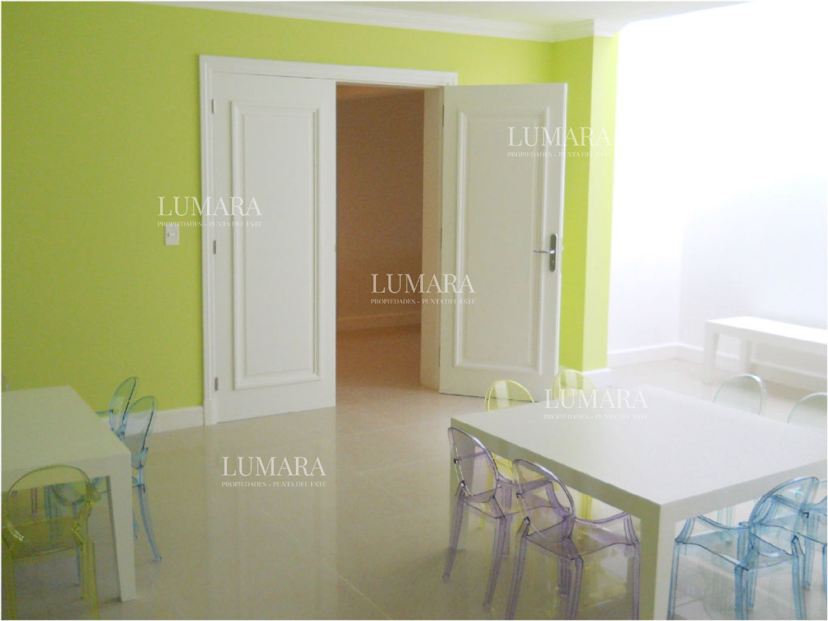 Apartamento ID.616 - Brava, 3 dormitorios y dependencia