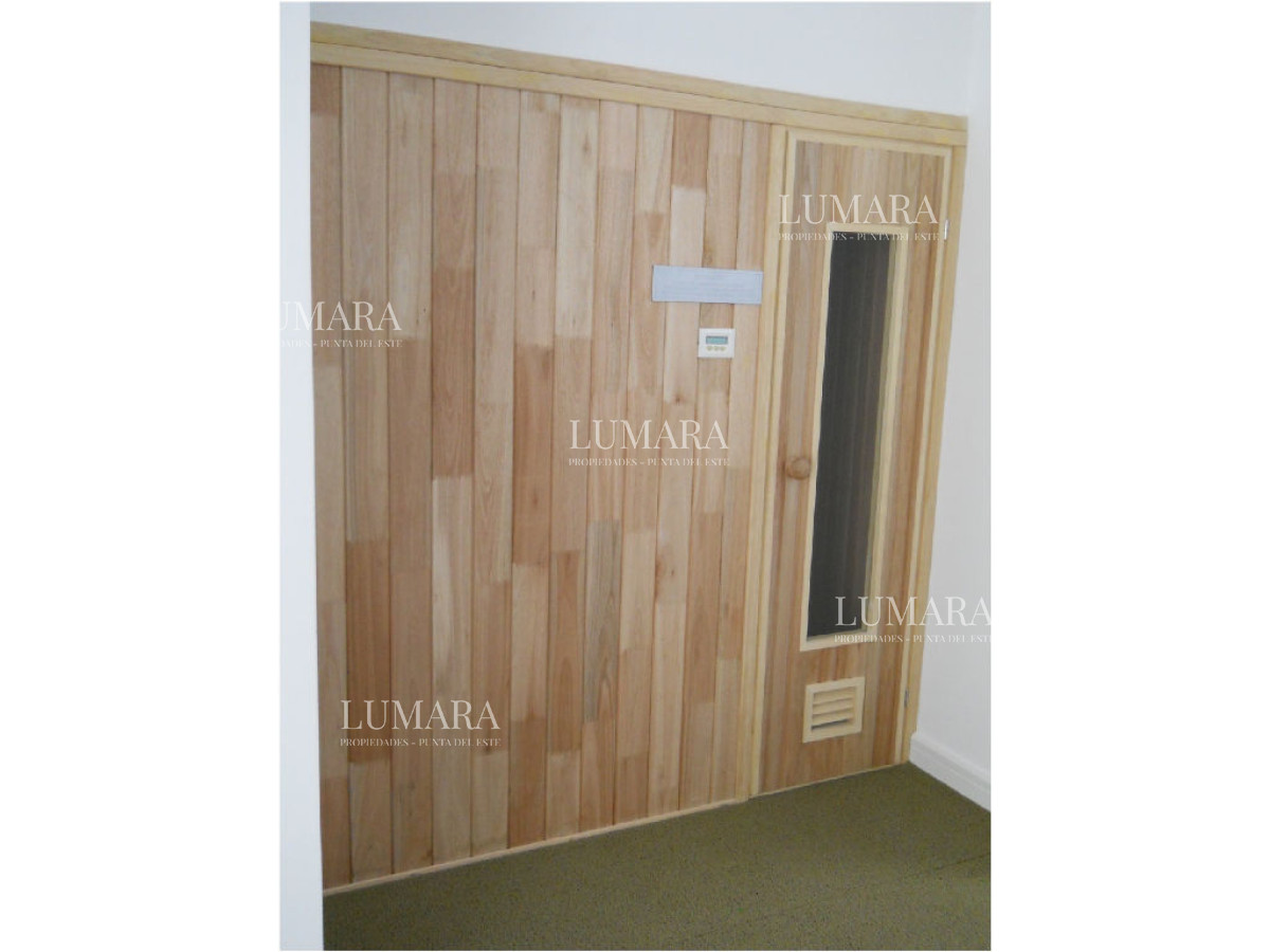Apartamento ID.616 - Brava, 3 dormitorios y dependencia
