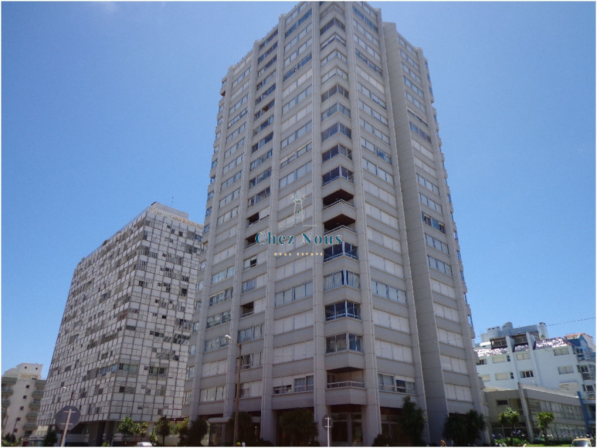 Apartamento ID.679 - Península, 3 dormitorios y dependencia