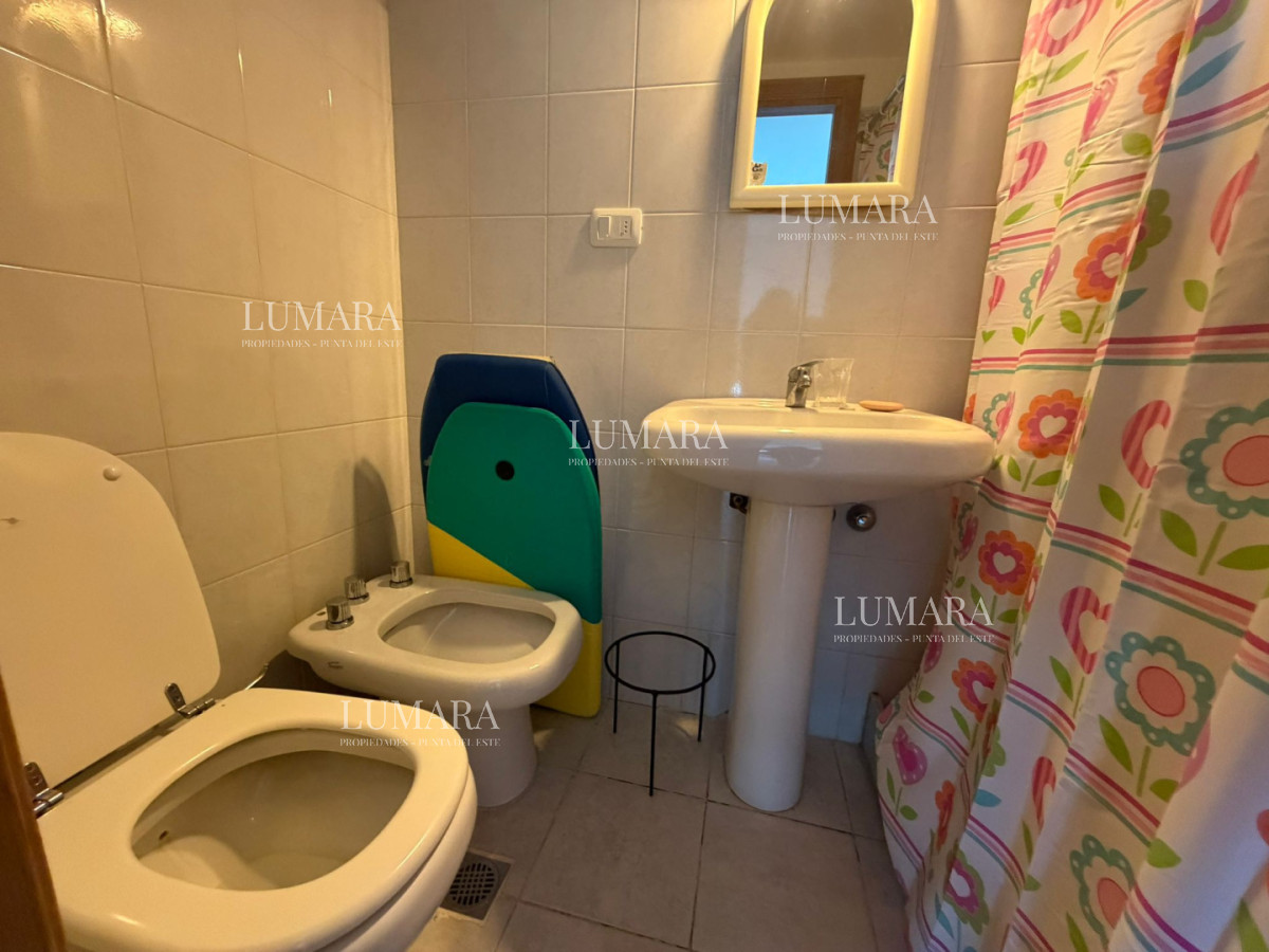 Apartamento ID.3084 - Apartamento en venta de 3 dormitorios en Punta del este , Playa brava , 