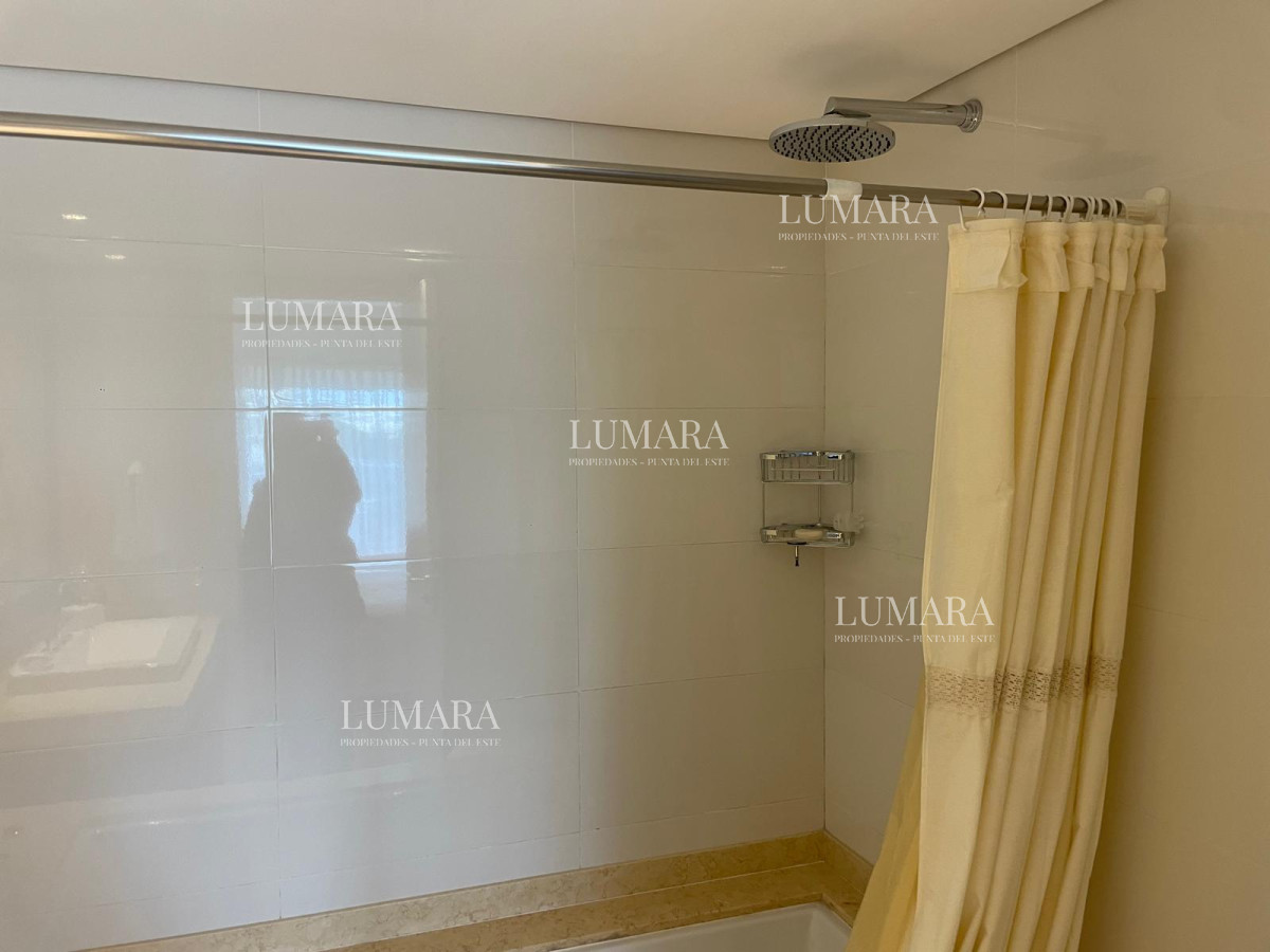 Apartamento ID.943 - Primera fila mansa con todos los 