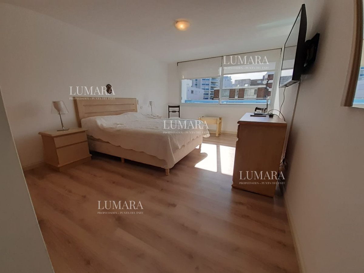 Apartamento ID.3084 - Apartamento en venta de 3 dormitorios en Punta del este , Playa brava , 