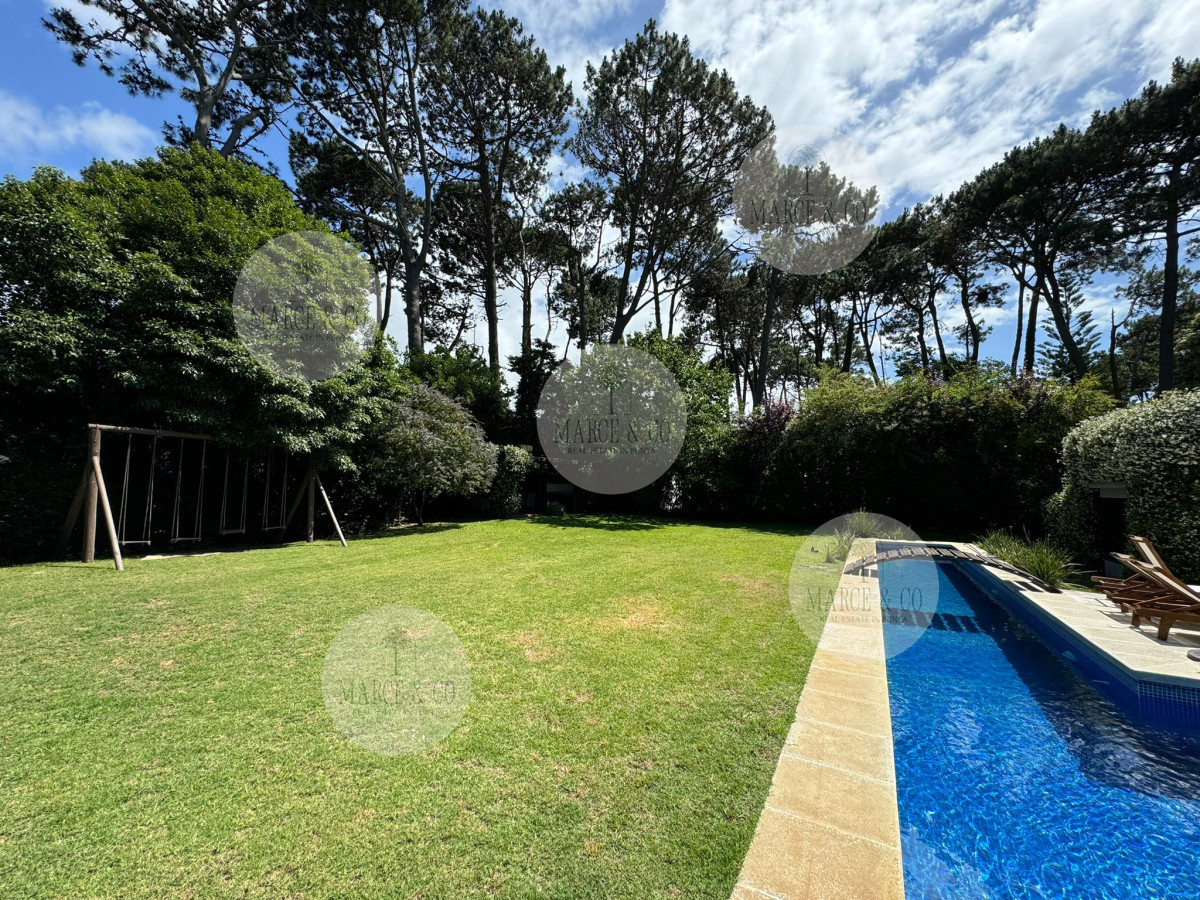 Casa ID.733 - ESPECTACULAR CASA EN LUGANO 5 DORMITORIOS 4 BAÑOS 