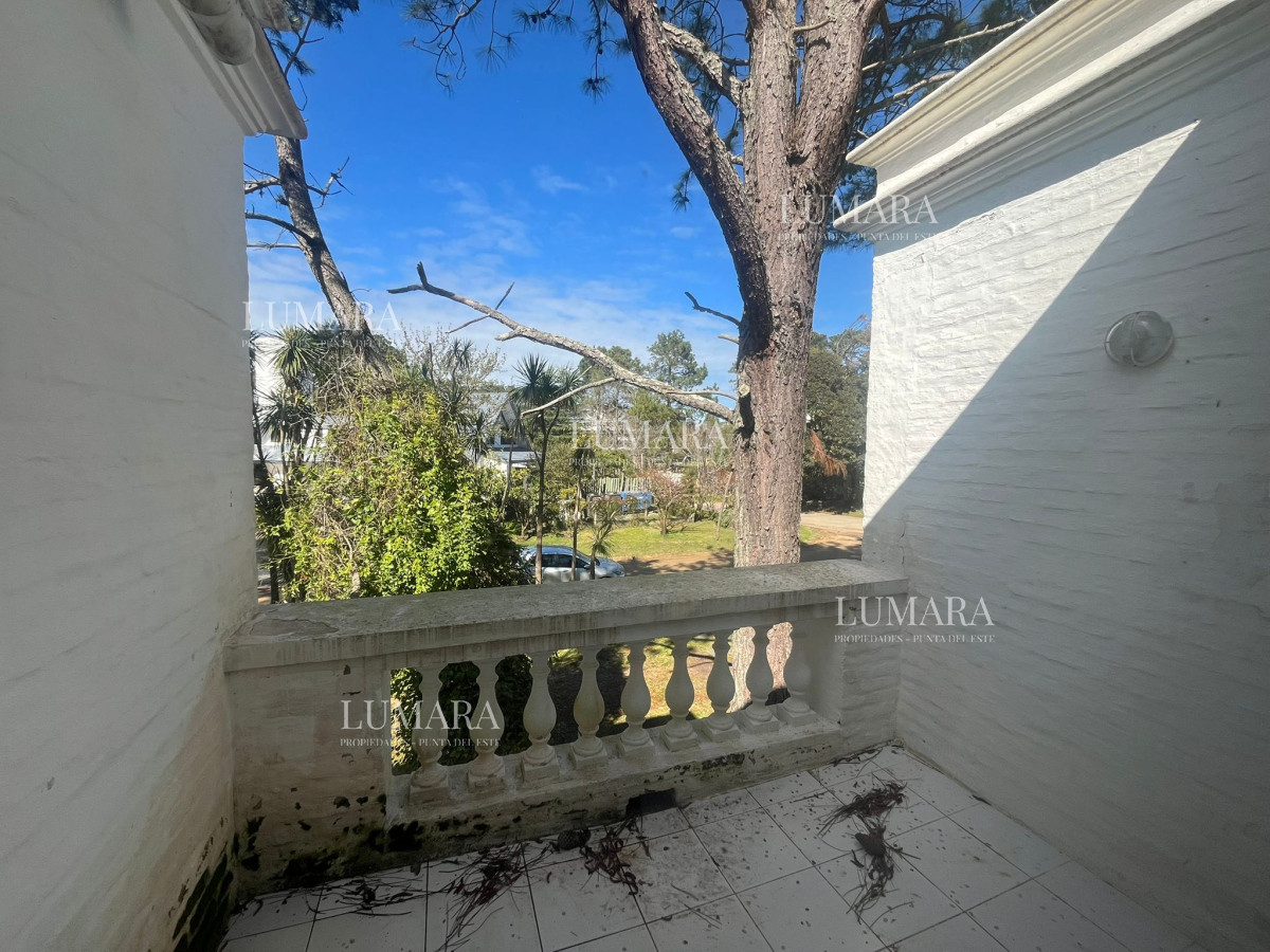 Casa ID.2899 - Casa en Alquiler de Temporada en Punta del este con gran capacidad  , a pasos de Playa Brava 