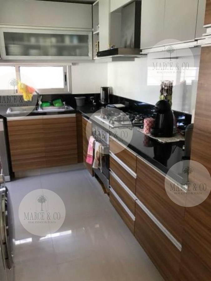 Casa ID.716 - Mansa a metros del mar
