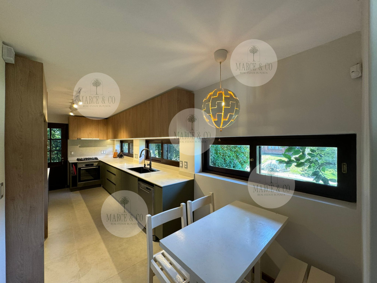 Casa ID.733 - ESPECTACULAR CASA EN LUGANO 5 DORMITORIOS 4 BAÑOS 