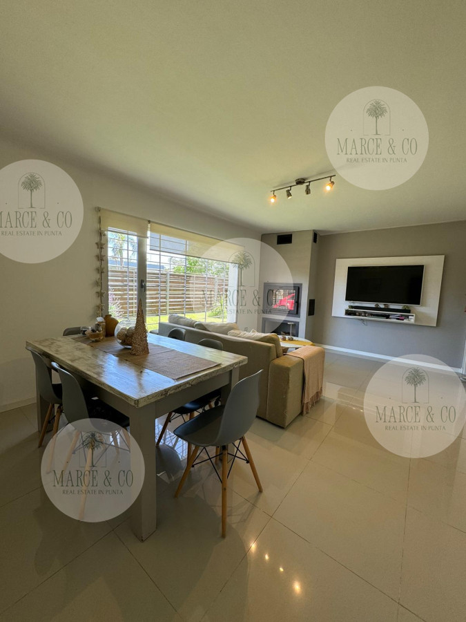 Casa ID.716 - Mansa a metros del mar