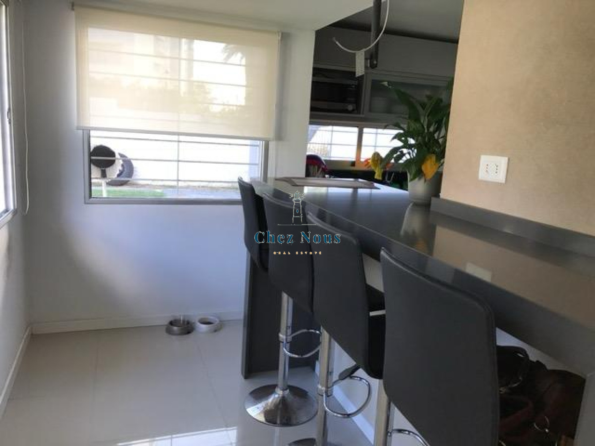Casa ID.716 - Mansa a metros del mar