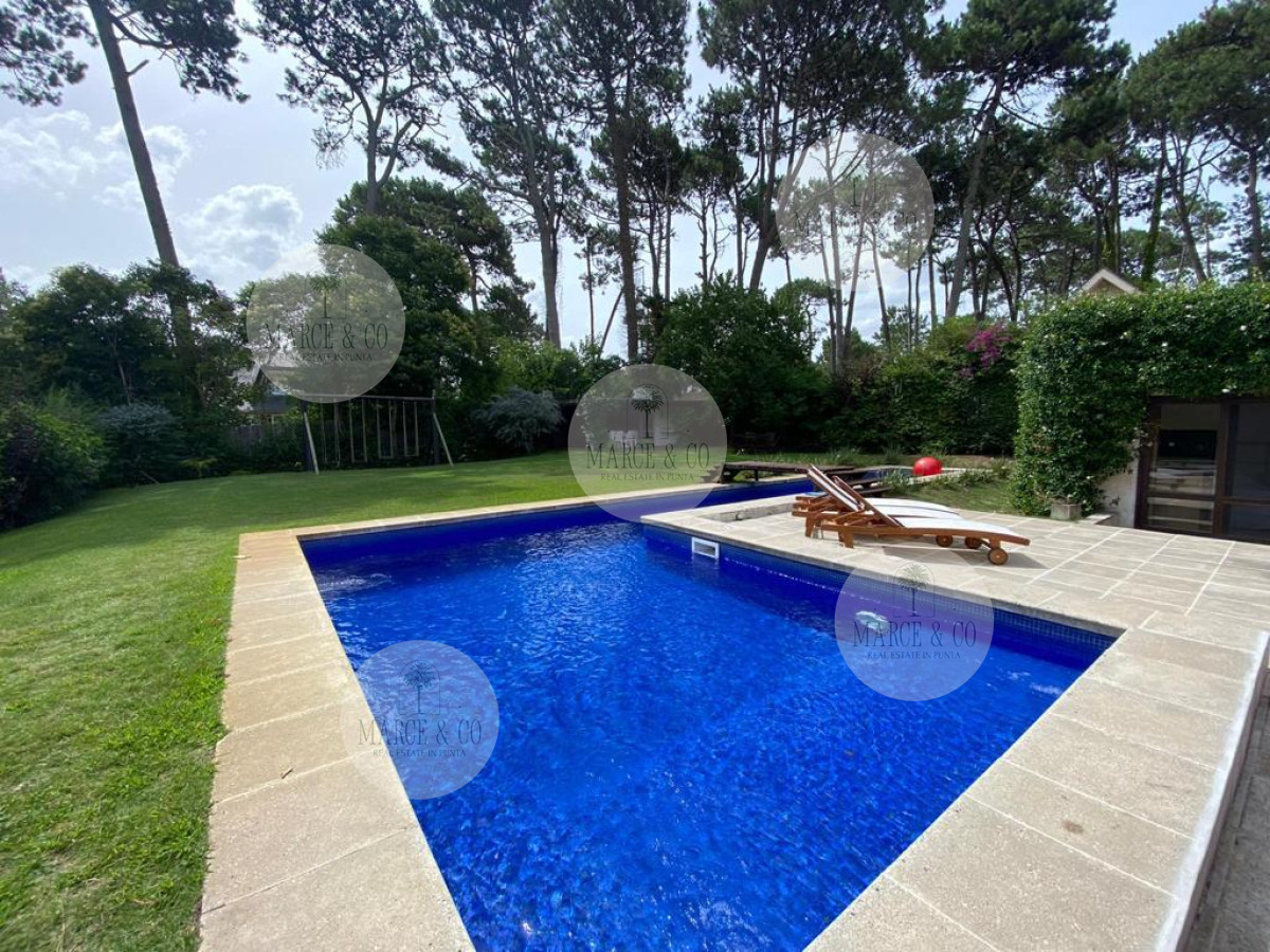 Casa ID.733 - ESPECTACULAR CASA EN LUGANO 5 DORMITORIOS 4 BAÑOS 