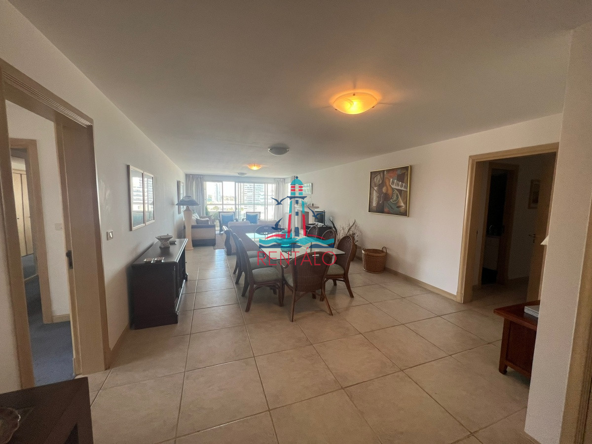 Apartamento ID.256 - Apartamento en venta 3 dormitorios en Punta del Este Playa brava